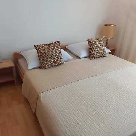 Spacek * Starigrad Paklenica
